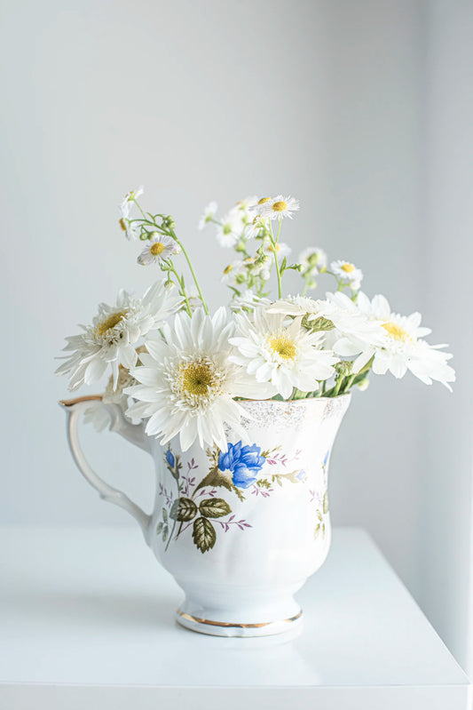 Decorating with Vintage Vases Tips and Inspiration