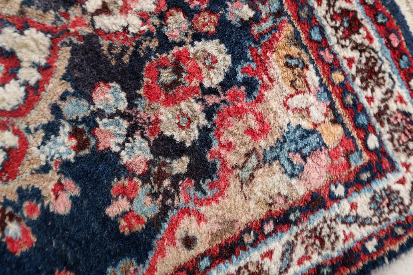 Vintage Oriental Rug - Geometric Patterns