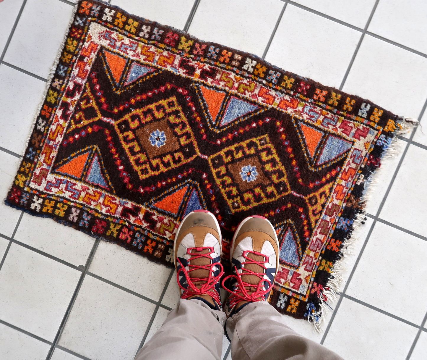 Fine Woolen Weaving on Turkish Yastik Rug