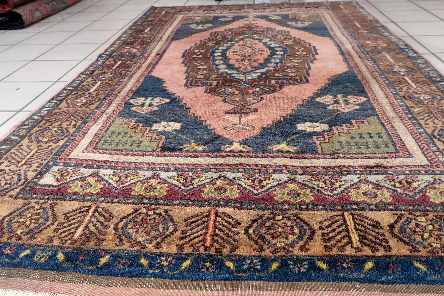 Exquisite Wool Craftsmanship - Anatolian Style