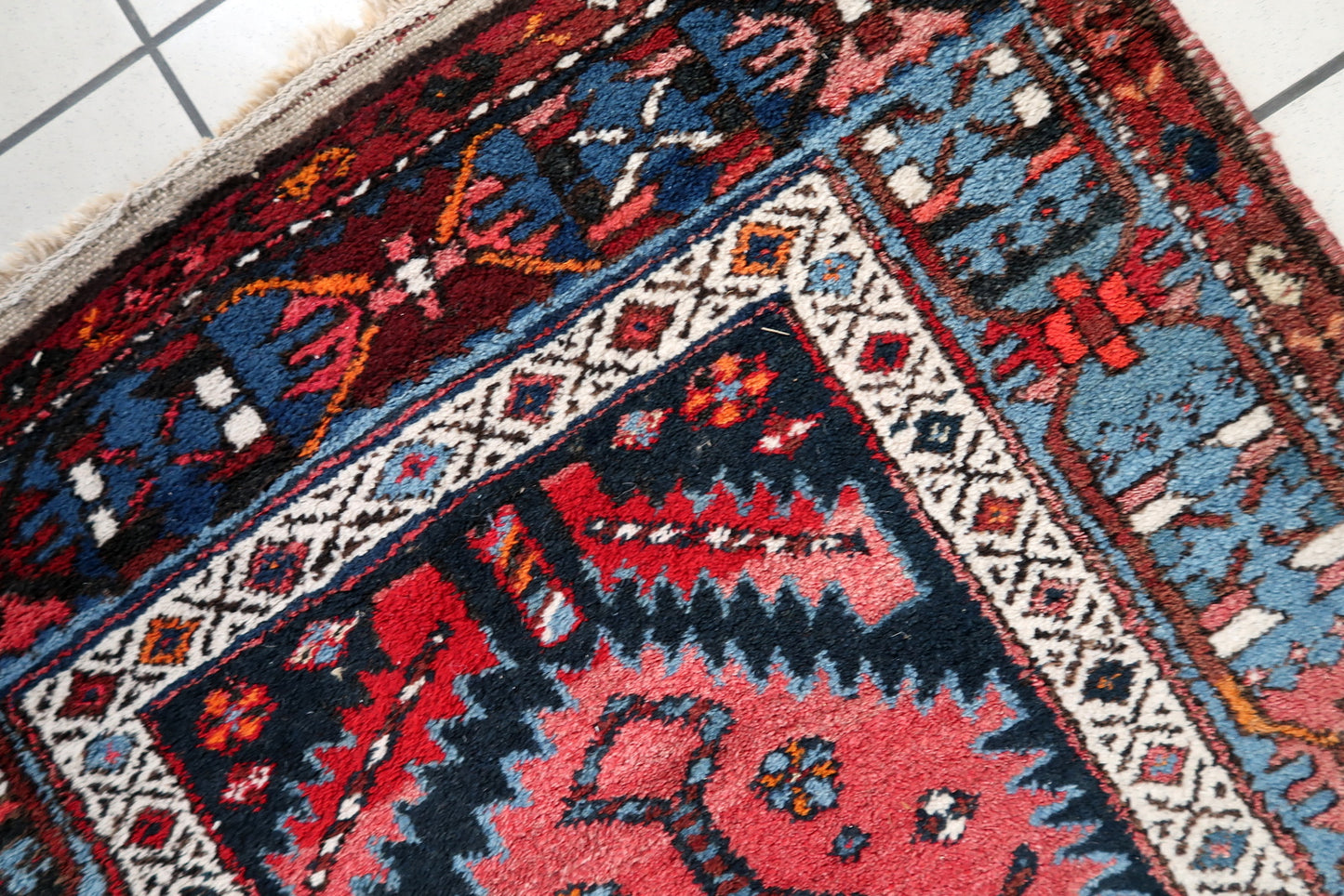 Detailed Design of Persian-Style Runner Rug