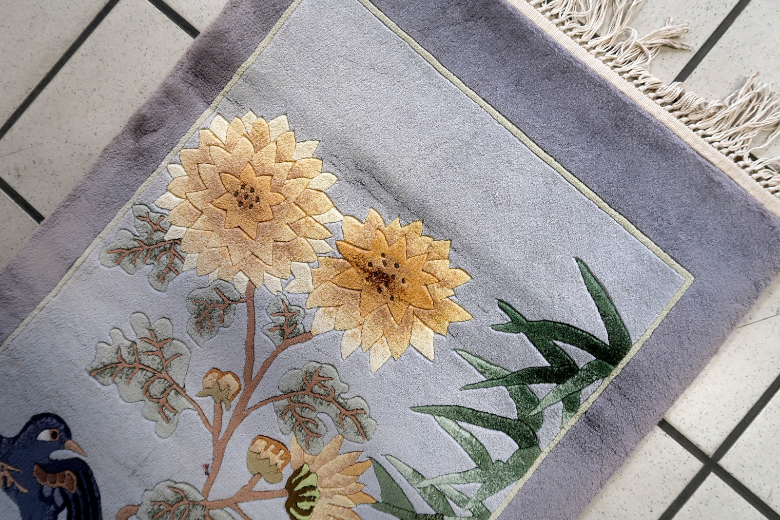 Close-up Detail of Light Purple Background on Vintage Chinese Art Deco Silk Rug - 1970s