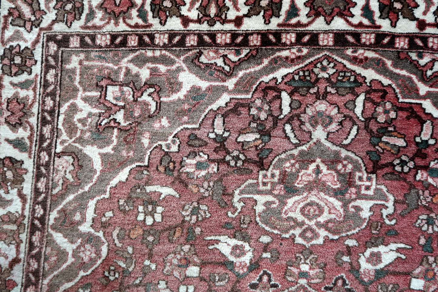 Classic vintage Persian rug 1960s