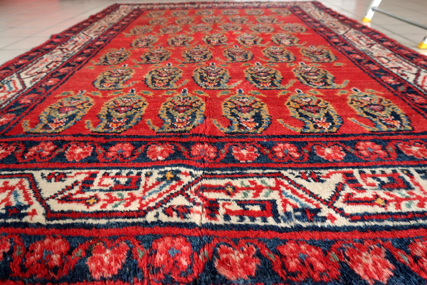 Focus on the harmonious balance of geometric elements in the central field.