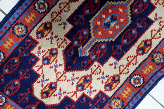 French Savonnerie carpet geometric motifs central medallion fringed ends
