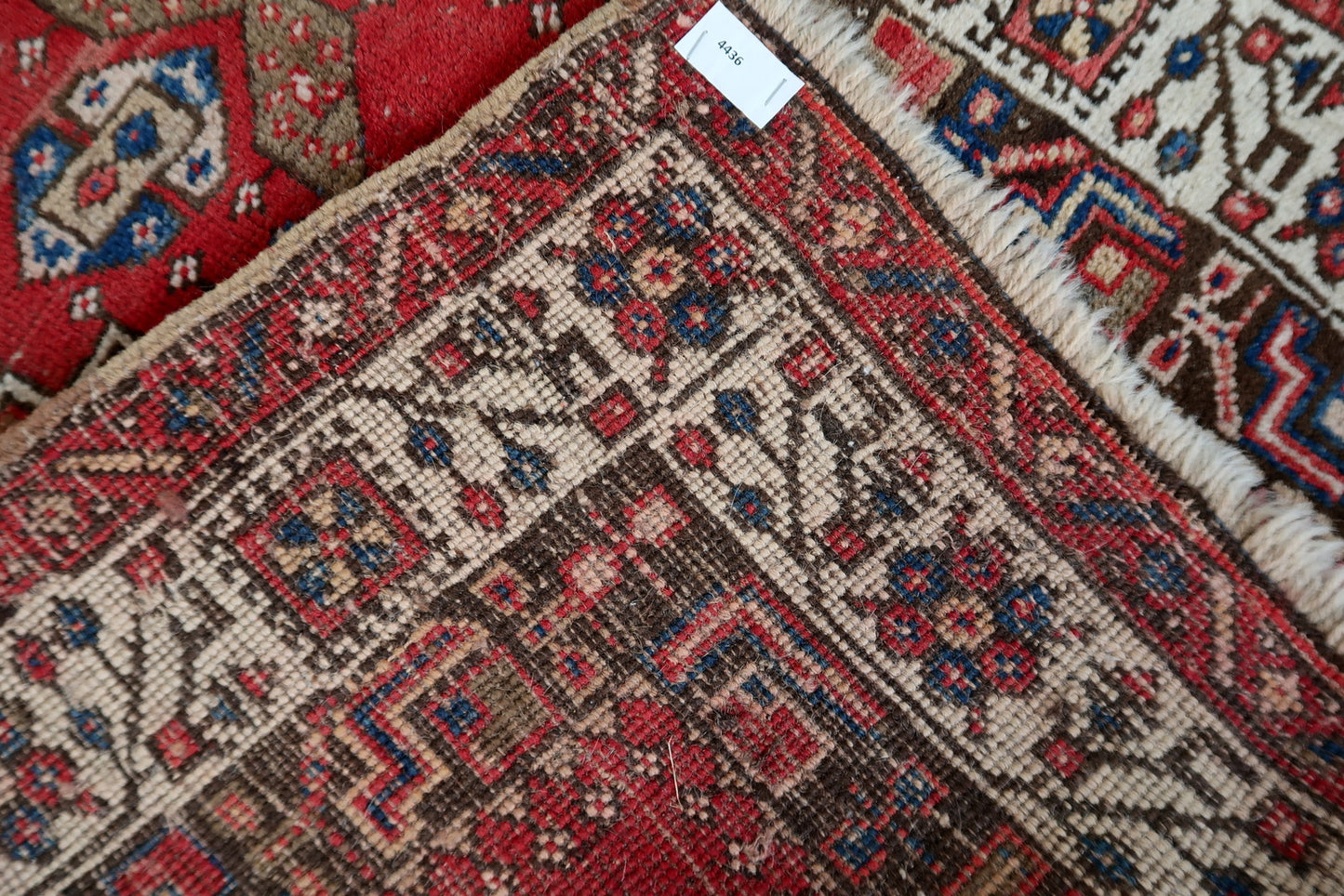 Antique Serab Wool Runner, Crimson Field & Stepped Medallions, c. 1920s — 3'1" × 6'8" — 1C1284