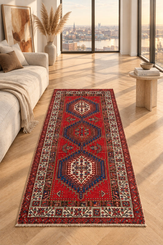 Antique Serab Wool Runner, Crimson Field & Stepped Medallions, c. 1920s — 3'1" × 6'8" — 1C1284