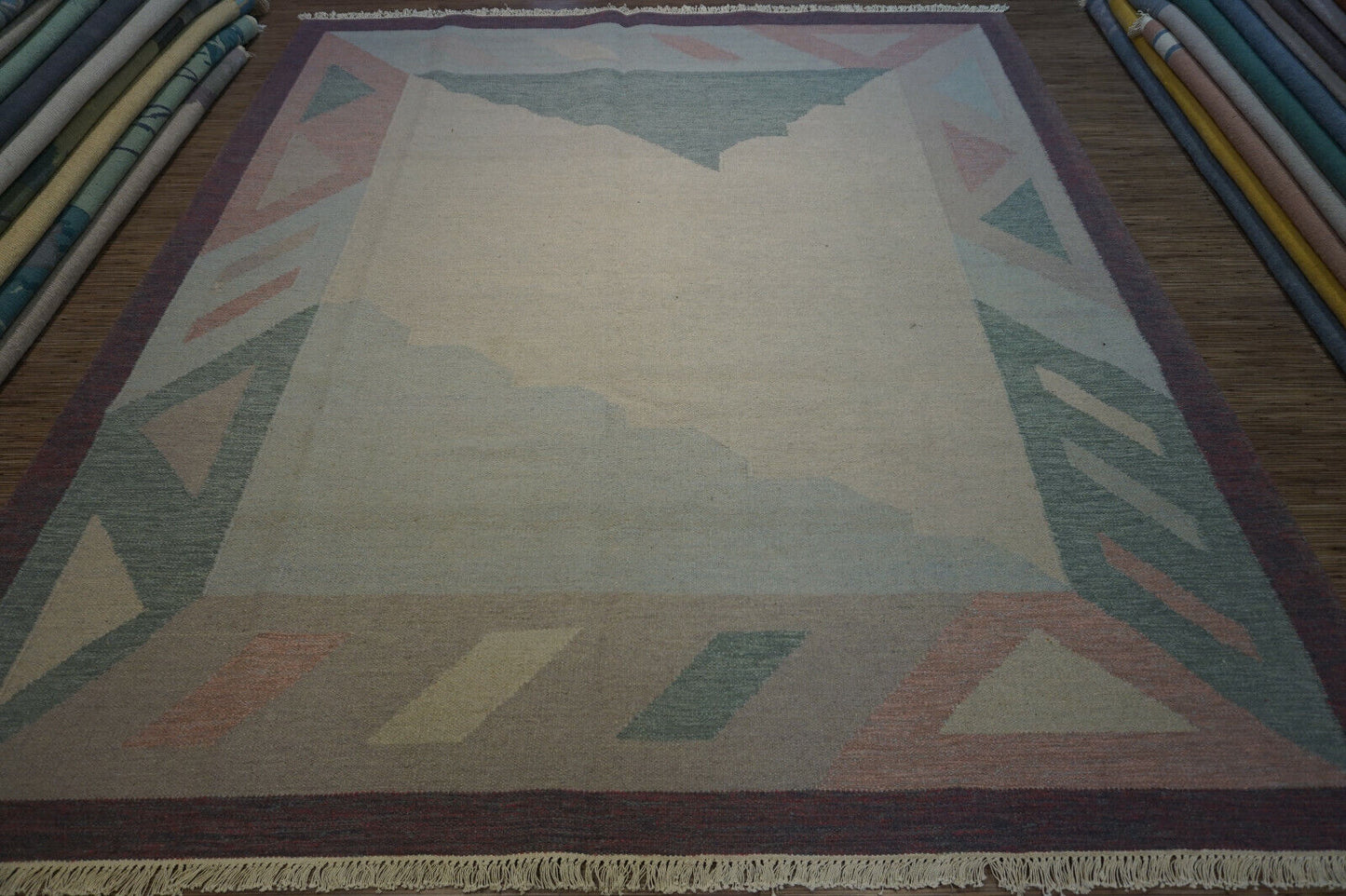 Invest in quality and style with this beautiful Vintage Indian Dhurrie Kilim Rug.