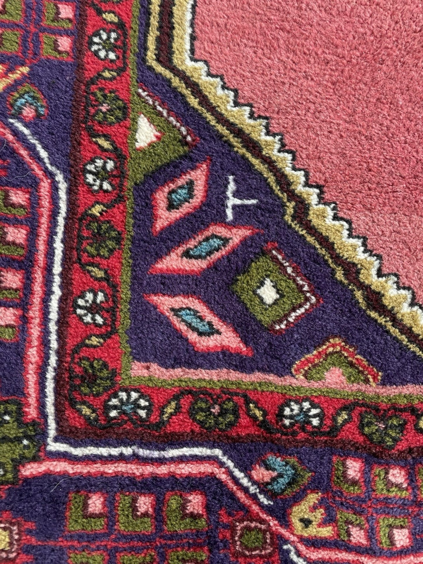 Dense wool texture with excellent preservation