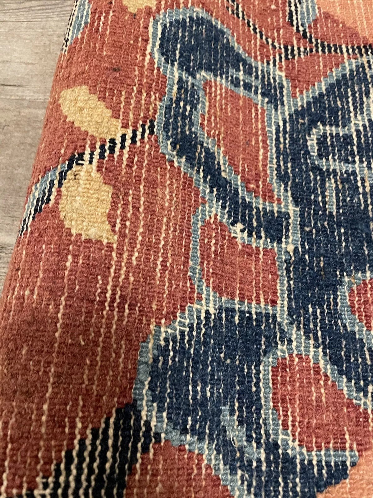 1920s Chinese Art Deco Rug – Authentic Handwoven Design