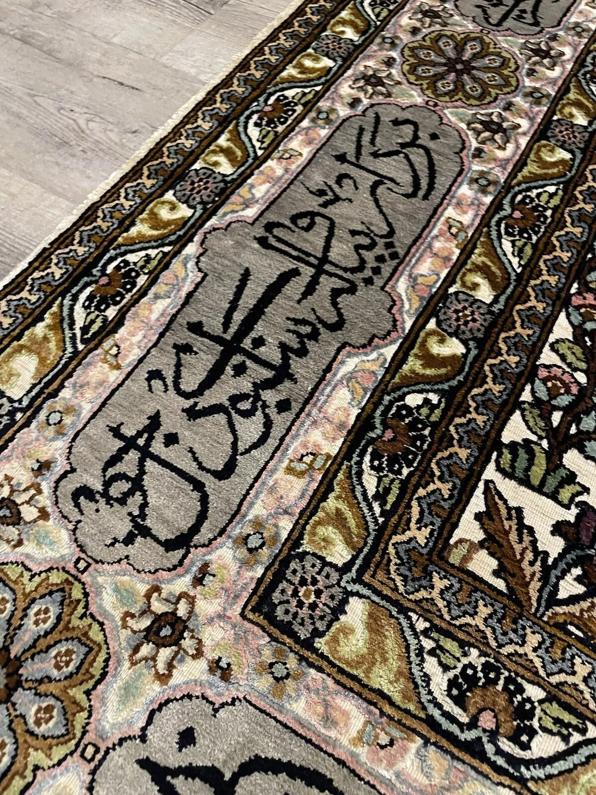 Vintage Persian Isfahan Rug β Red, Blue, Beige, and Green