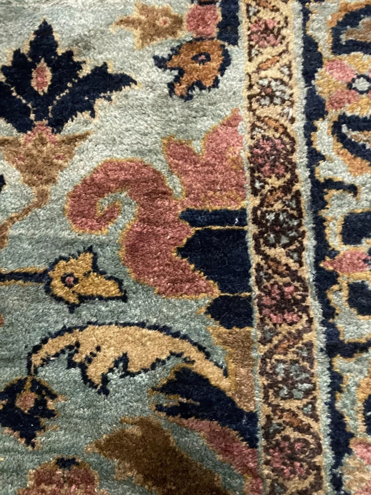 Handwoven Persian Lilihan Wool Rug โ Authentic 1920s Antique