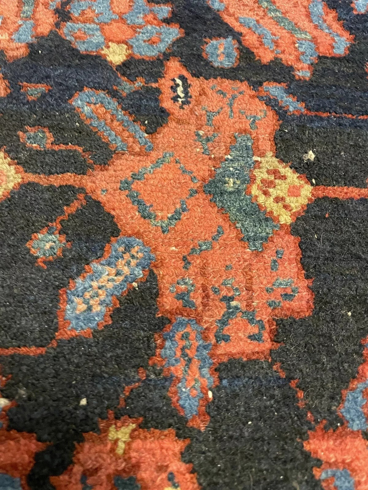 Well-maintained vintage Bakhtiari rug with authentic signs of age