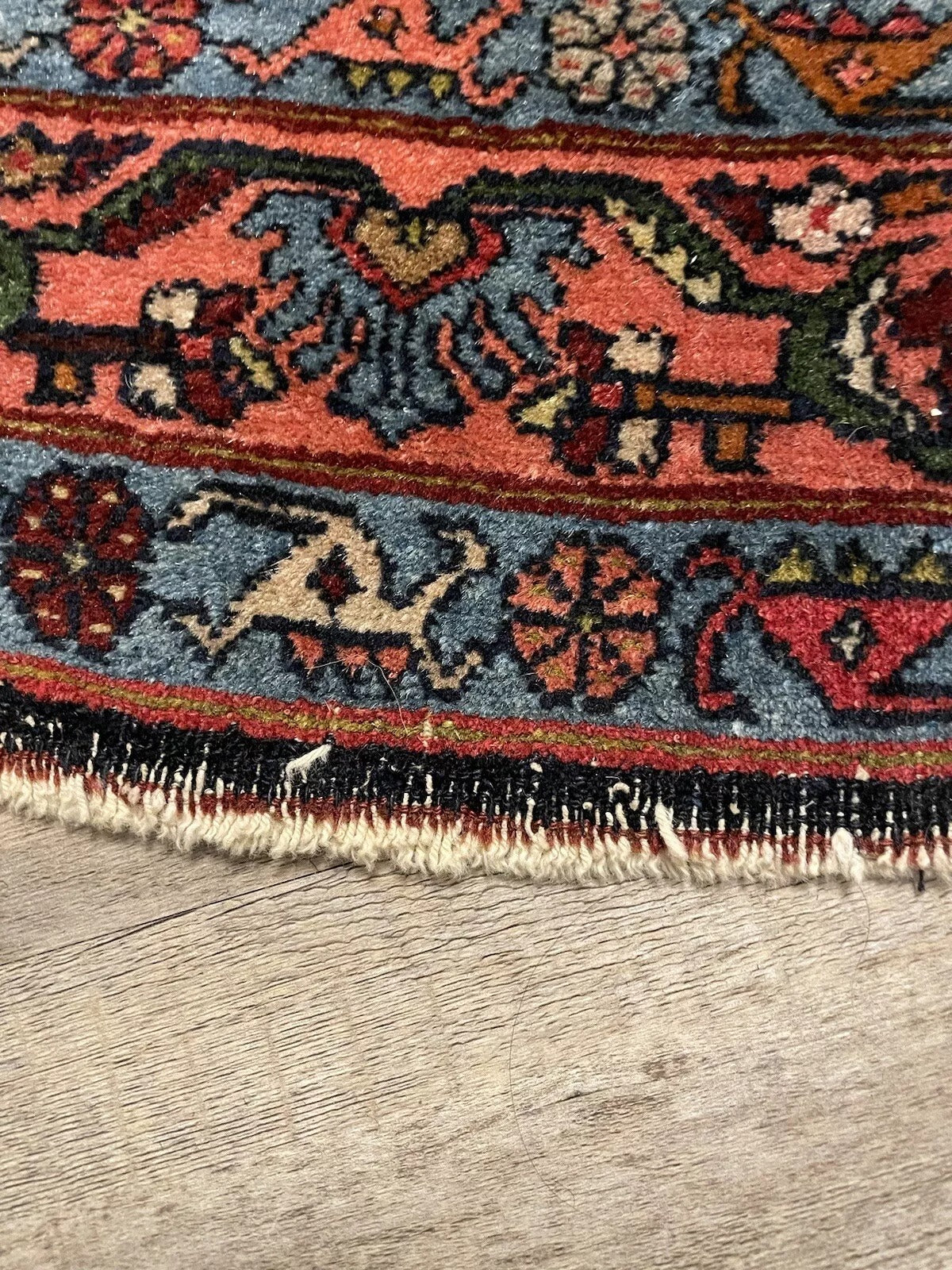 Bidjar rug with deep, rich colors and elegant motifs
