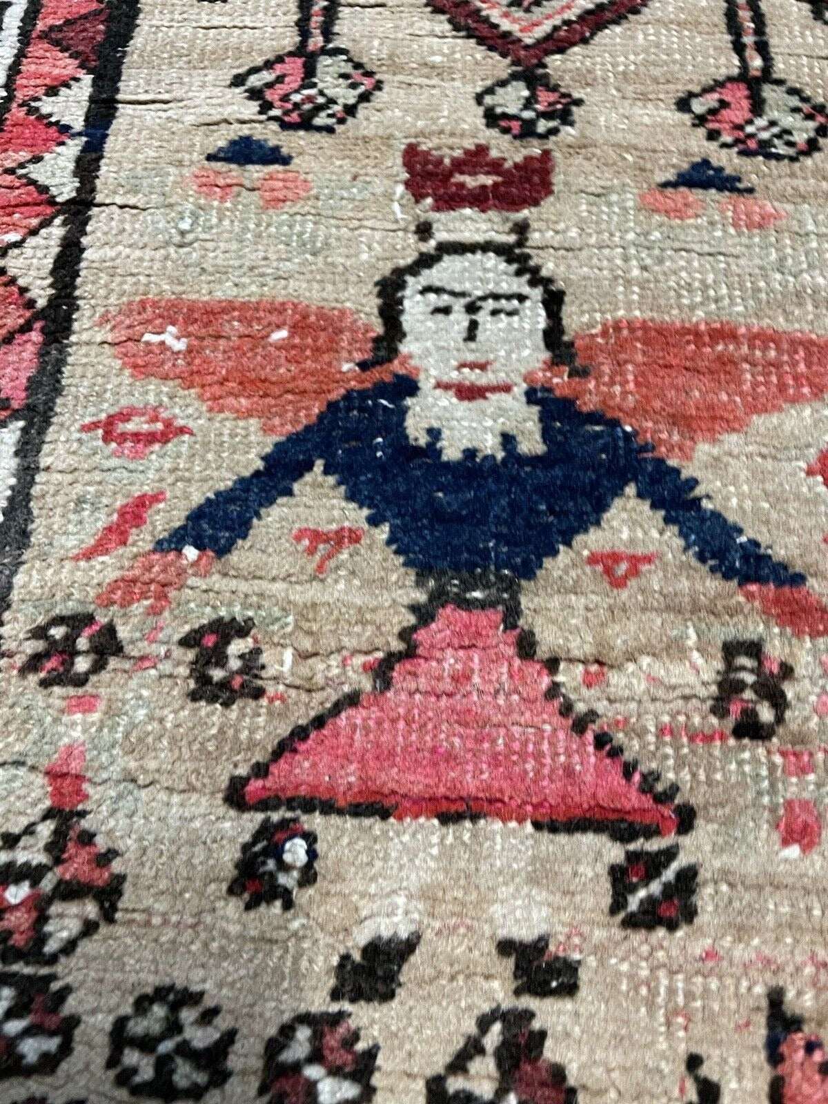 Vintage wool sheen on early 20th century runner