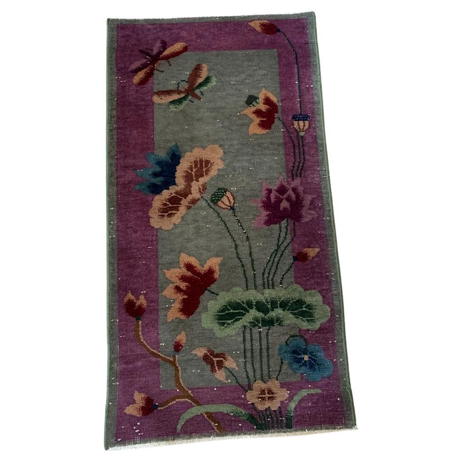 Front view of the handmade antique Chinese Art Deco rug from the 1920s.