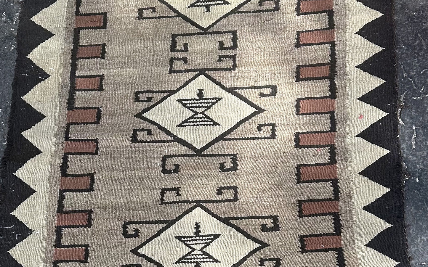 Side view showing the texture of the Navajo weaving