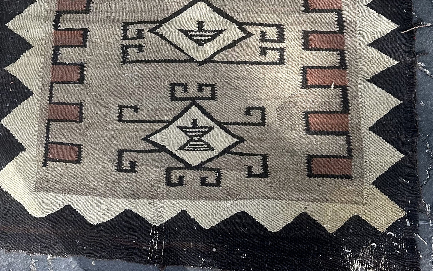 Diamond and rectangular motifs on 19th-century Navajo textile