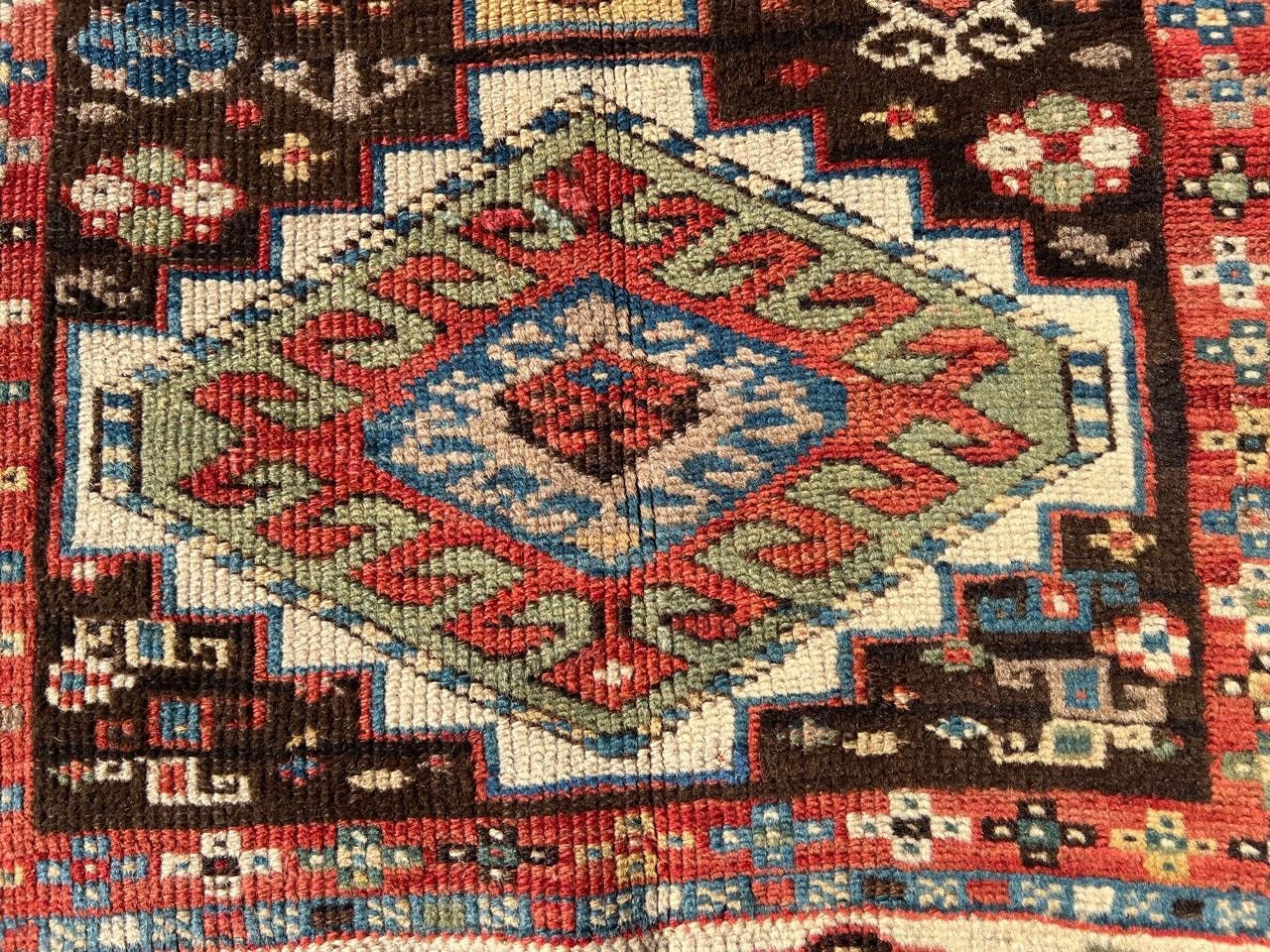 Central medallion symmetry in navy and cerulean