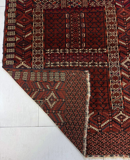 Close-up detail of the central cross and the geometric dividing lines.
