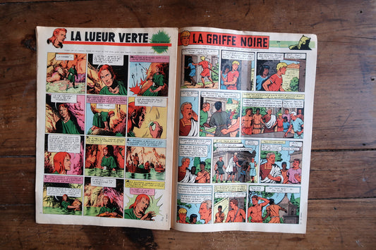 La Lueur Verte comic beside Jacques Martin La Griffe Noire page