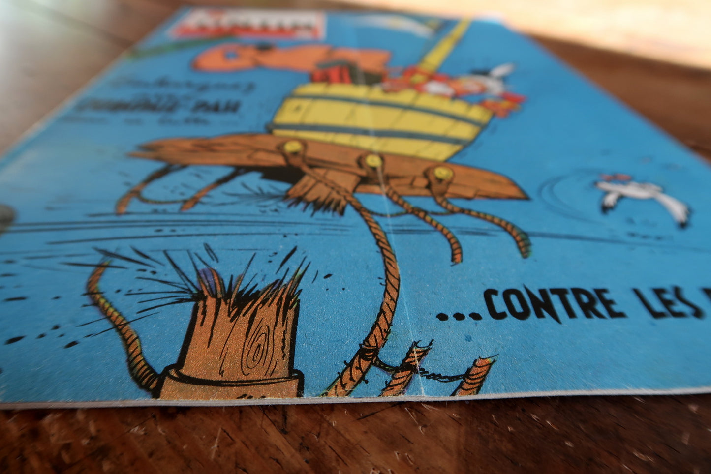 Nostalgic Tintin magazine issue from July 1959 with approximately 40 pages, structurally complete, suitable for collectors of bande dessinée or vintage French comics.