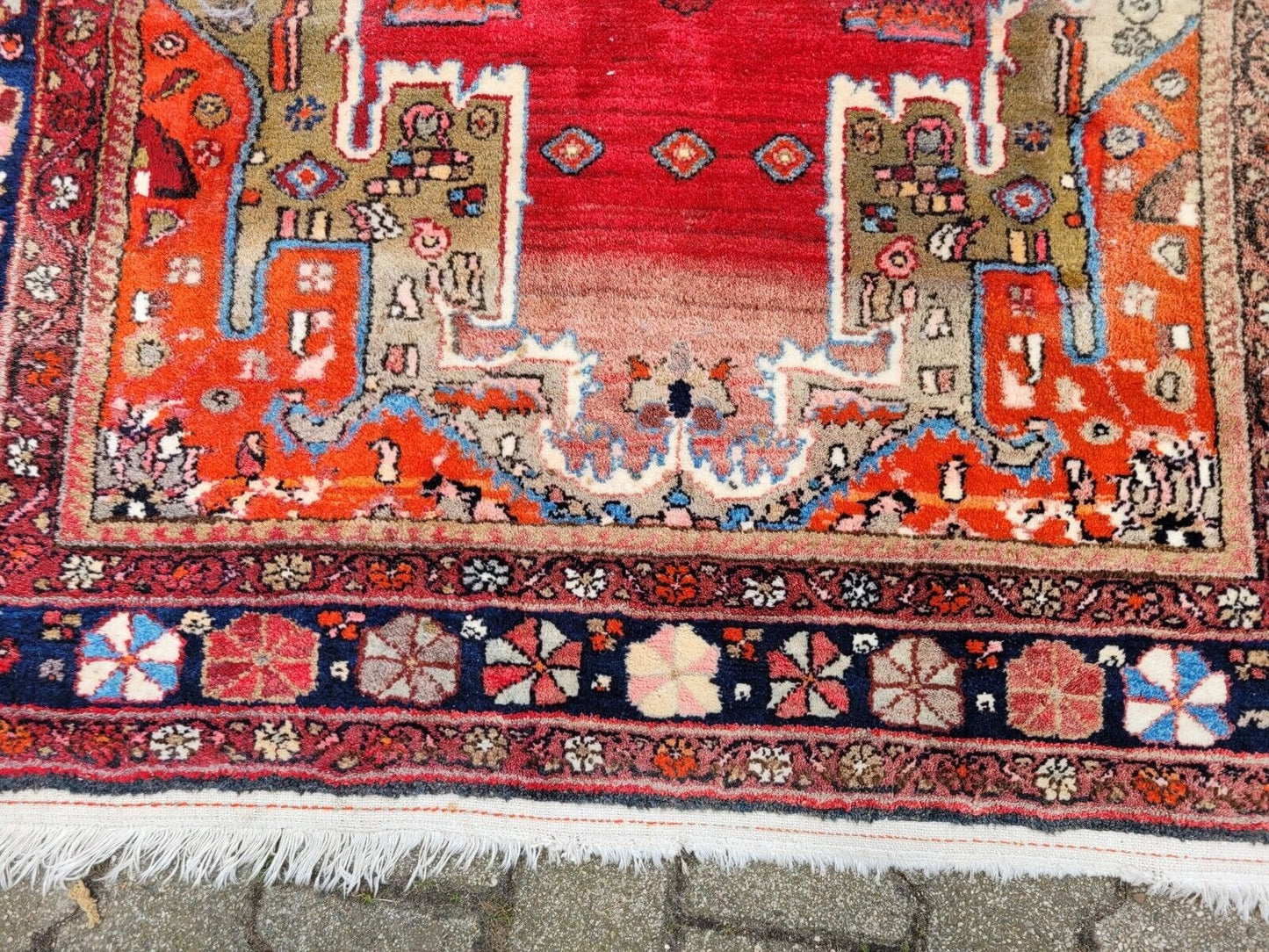 Edge fringe and corner detail of Persian Malayer rug