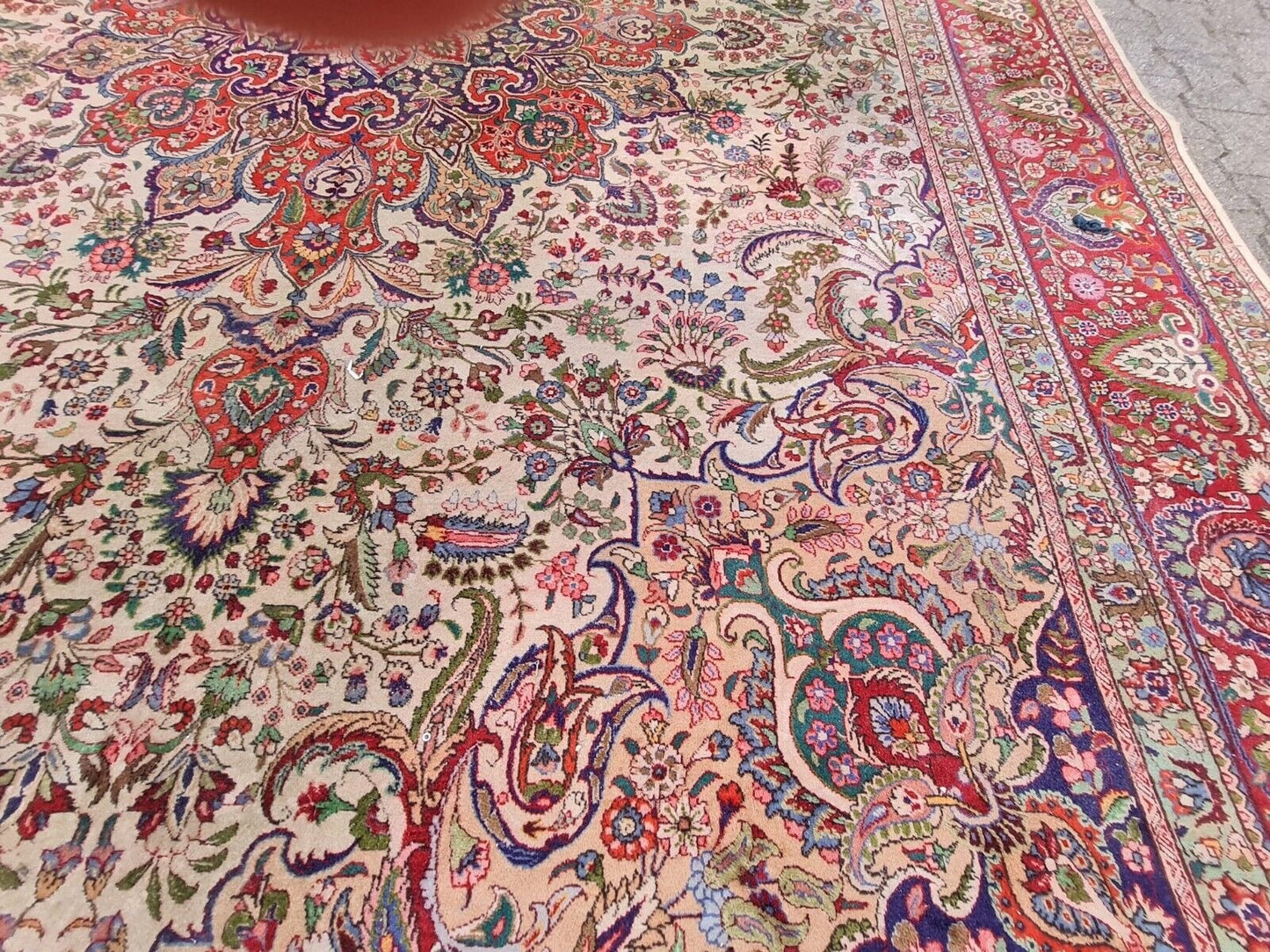 Border design with sage green and ivory motifs