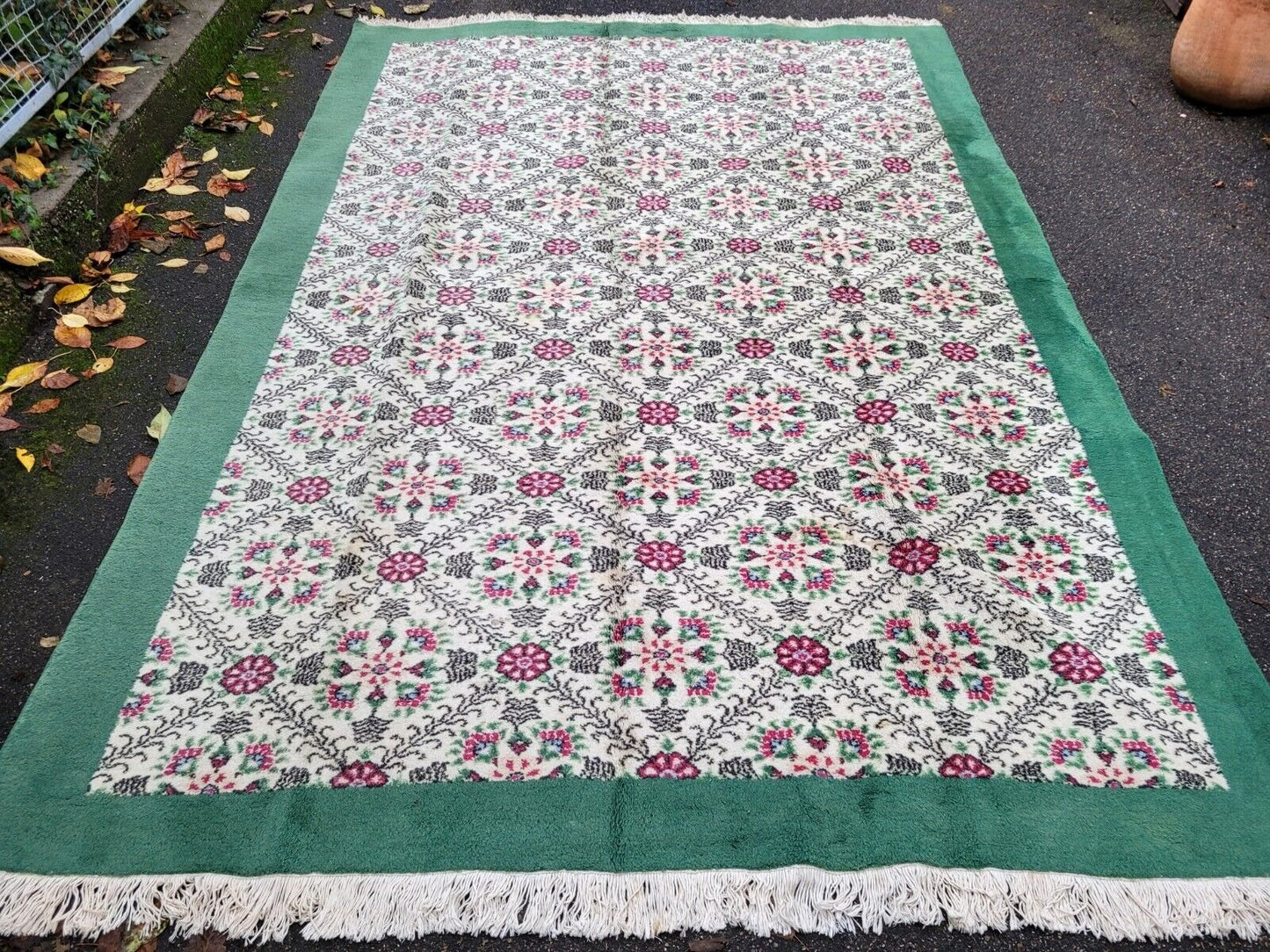 Sivas rug showcasing traditional Turkish craftsmanship.