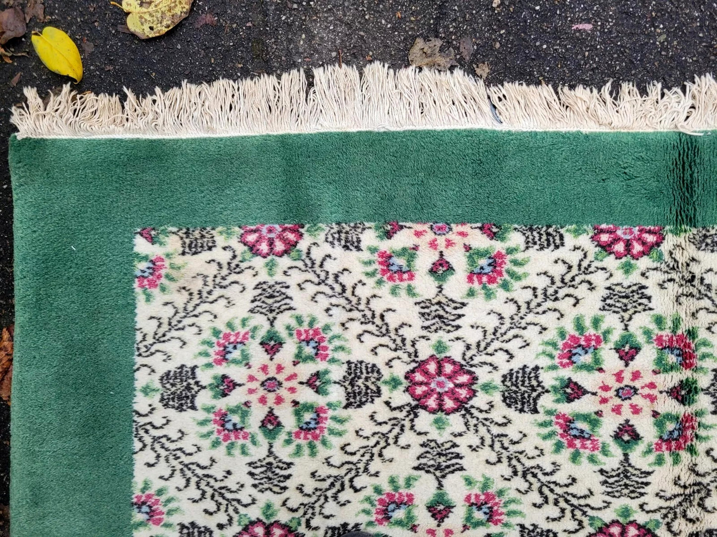 Wool rug with a plush texture typical of Sivas weaving.