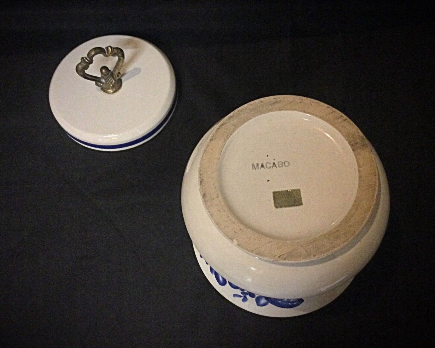 Vintage funeral urn in pristine condition