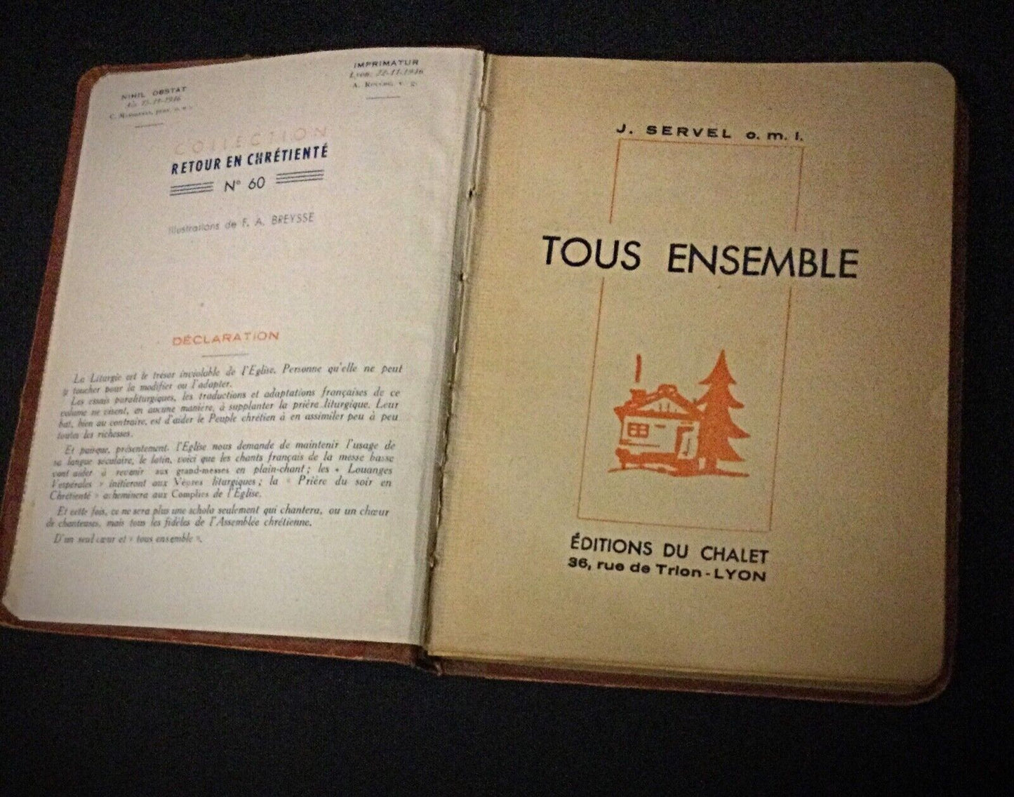 Vintage hardcover binding of "Retour en Chrétienté"