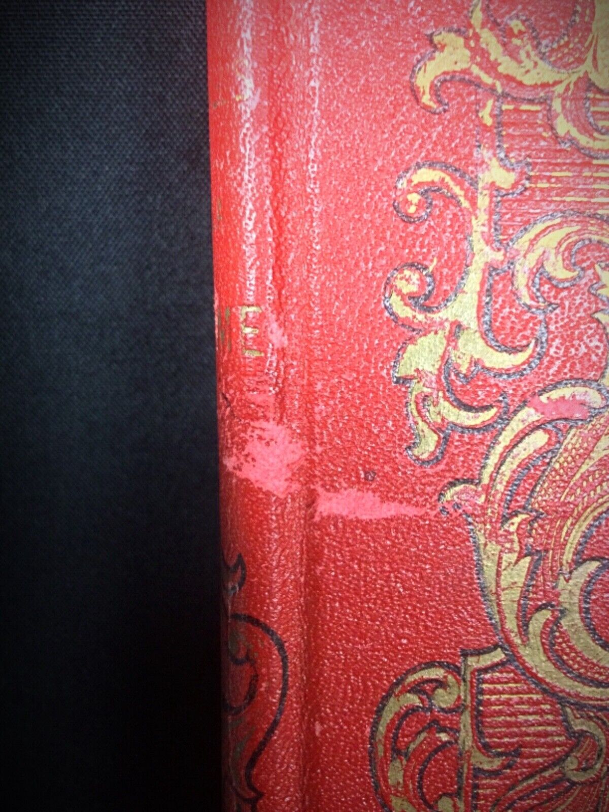 Classic Storytelling with Detailed Engravings