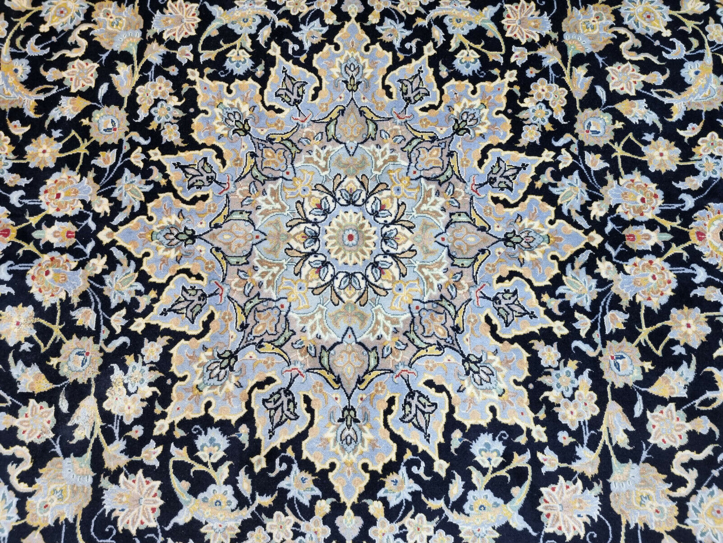 Intricate Floral Motifs on Handmade Vintage Persian Kashan Rug - 1970s