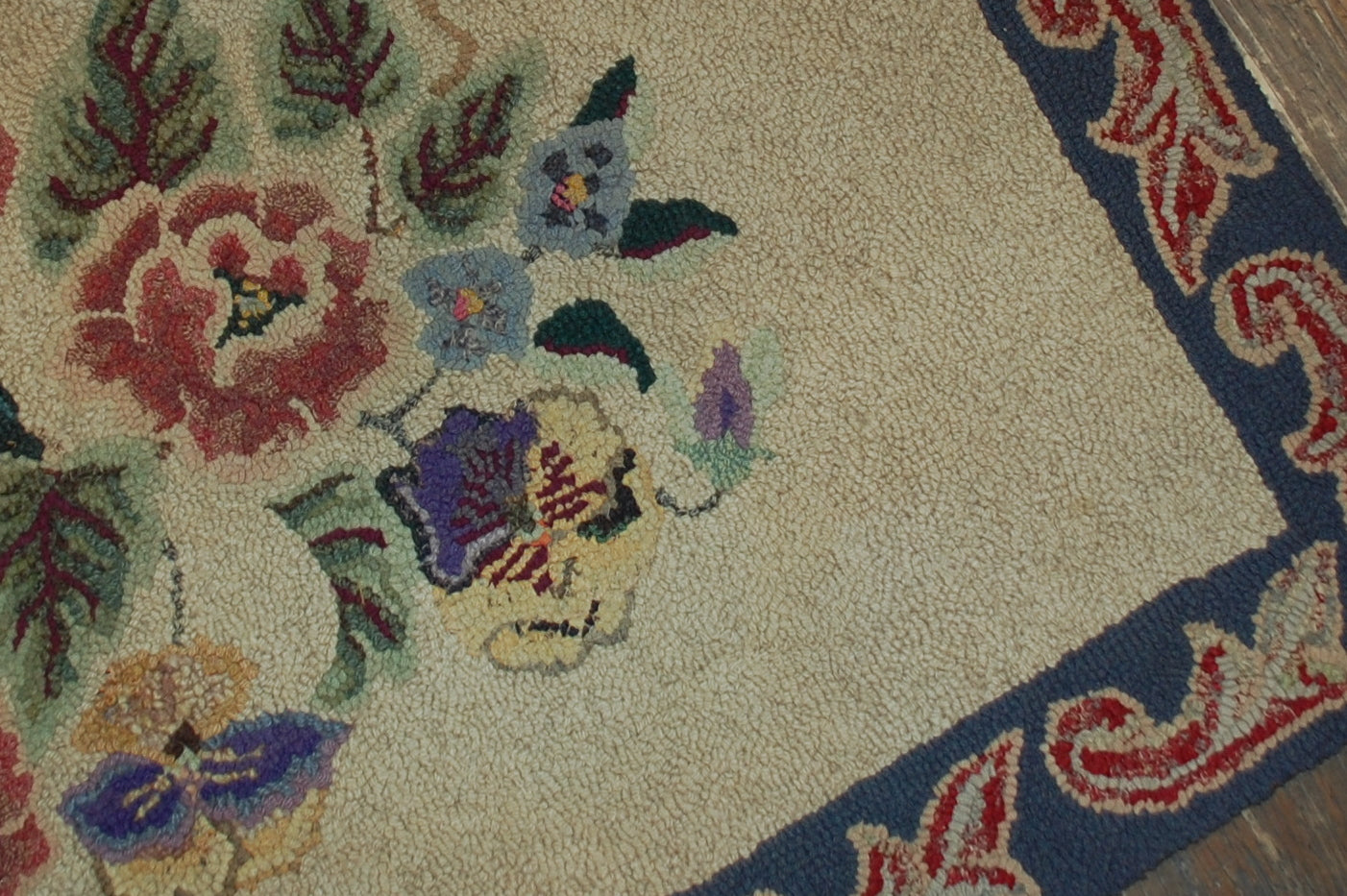 Handmade antique American hooked rug 1900s
