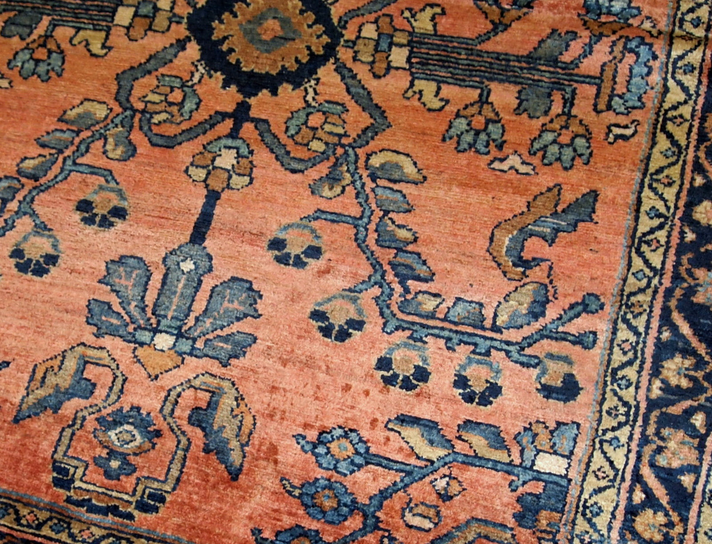 Handmade antique Persian Lilihan rug 1920s