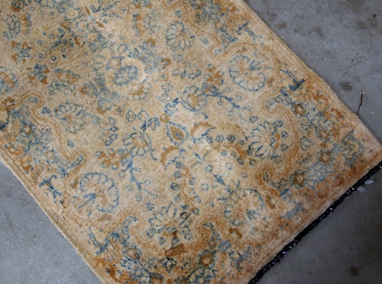 Handmade antique Persian Kerman rug 1920s