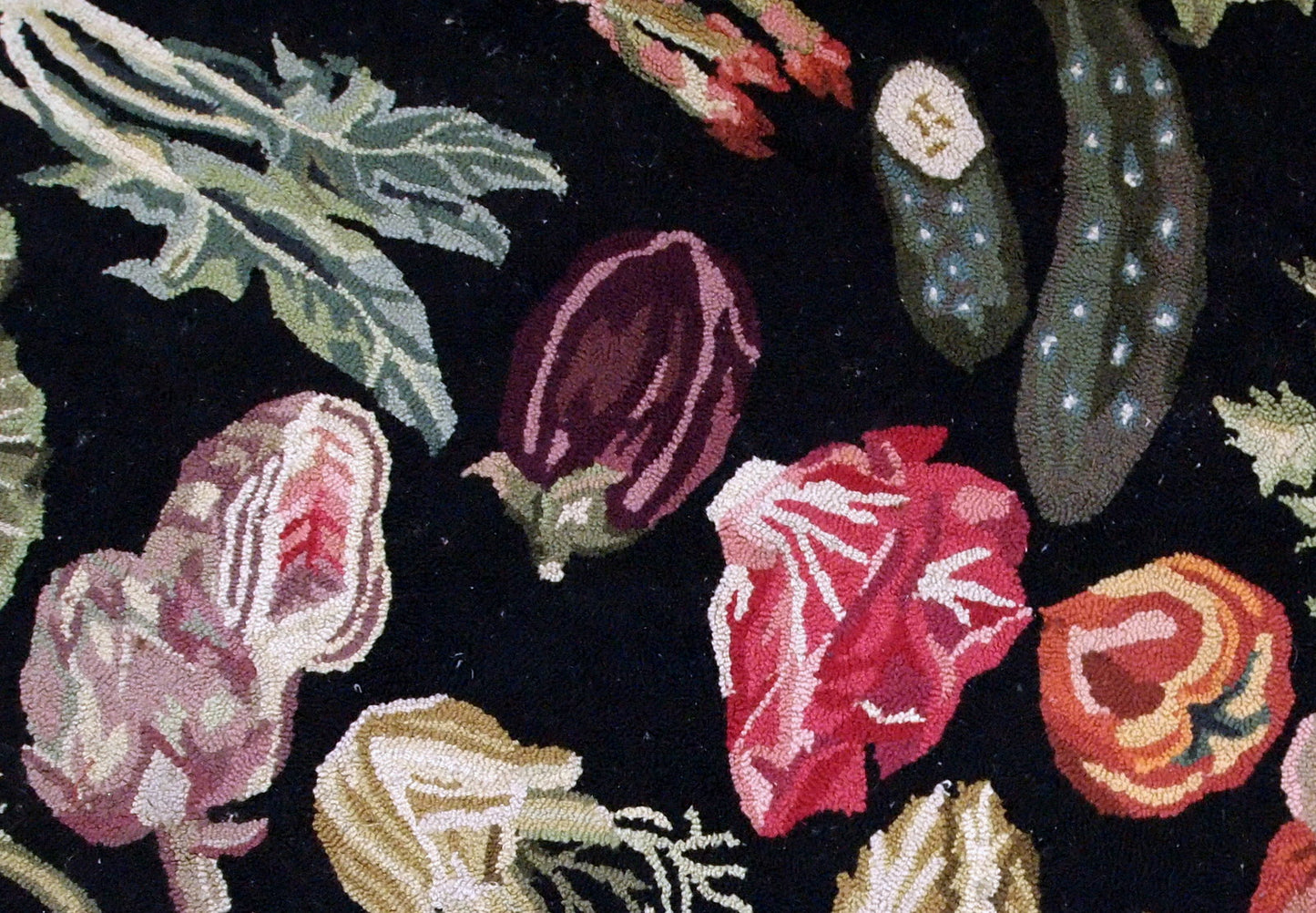 Handmade antique American Hooked rug 1910s
