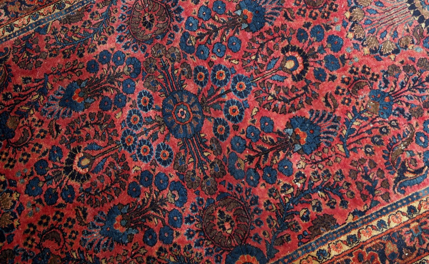 Handmade antique Persian Sarouk rug, 1910s