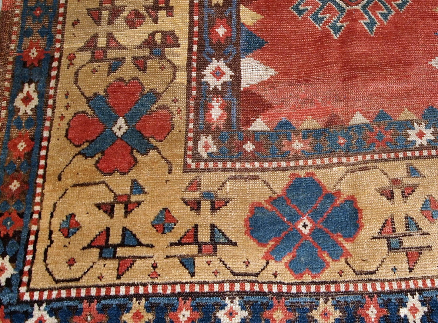 Handmade antique Caucasian Kazak rug 3.5' x 6.1' (106cm x 186cm) 1880s - 1B760