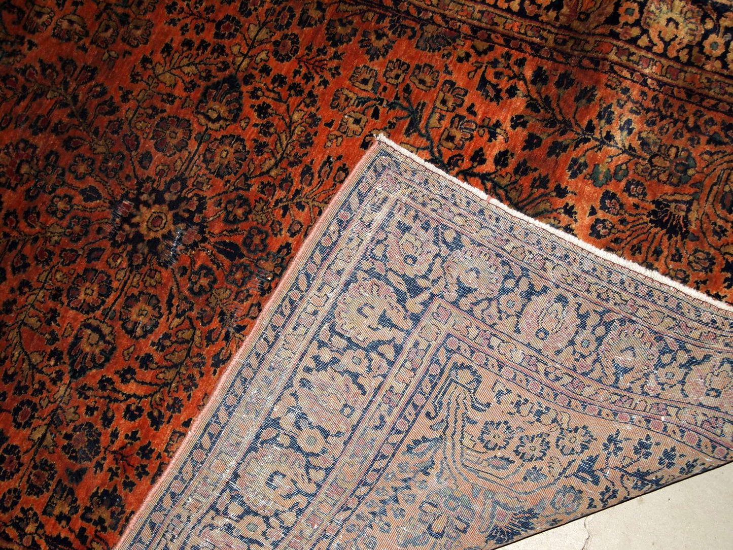 Handmade antique Persian Sarouk rug, 1920s