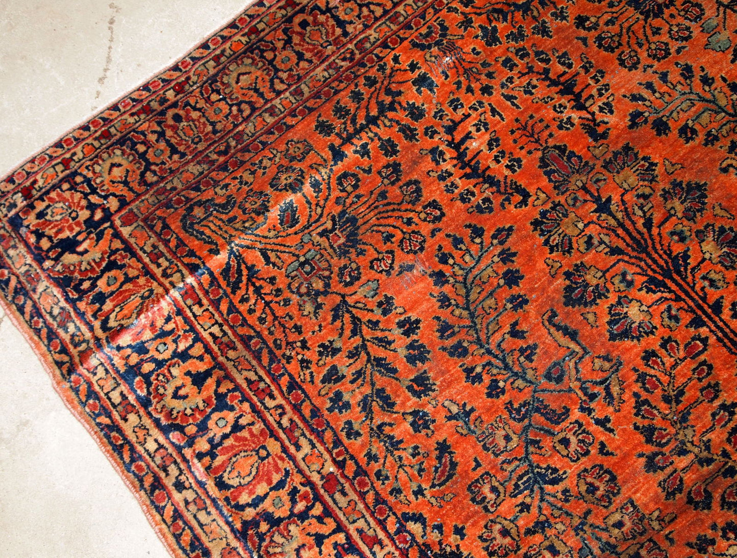 Handmade antique Persian Sarouk rug, 1920s