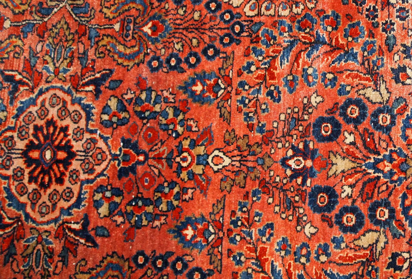 Handmade antique Persian Sarouk rug, 1920s
