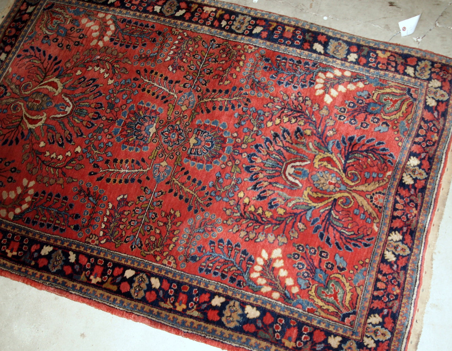Handmade antique Persian Sarouk rug, 1920s