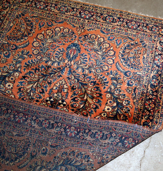 Handmade antique Persian Sarouk rug, 1920