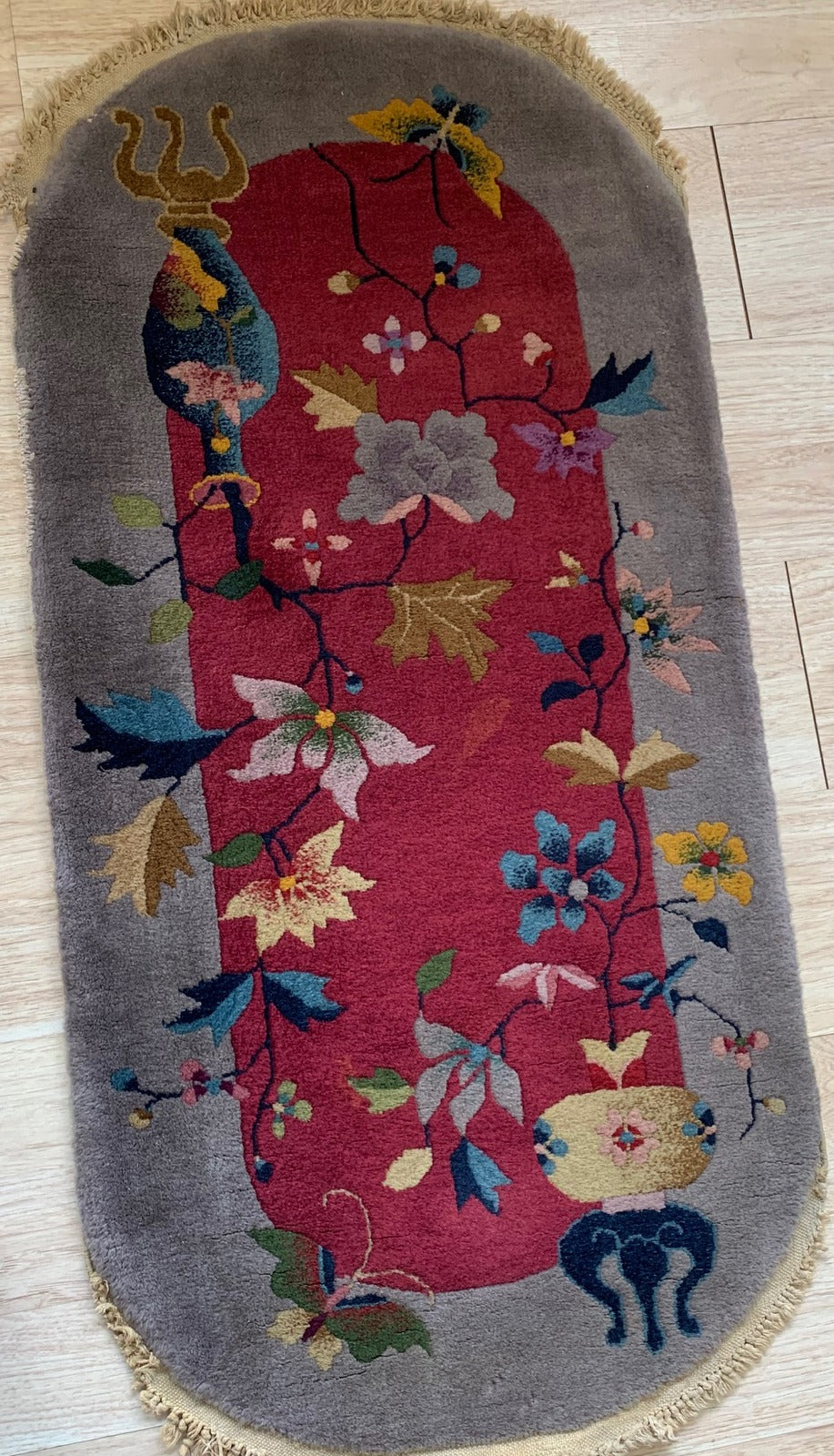 Handmade antique Art Deco Chinese rug 1920s