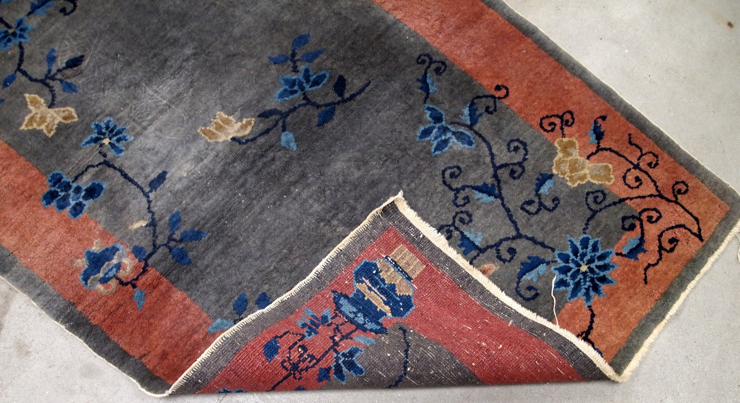 Handmade antique Art Deco Chinese rug 1920s
