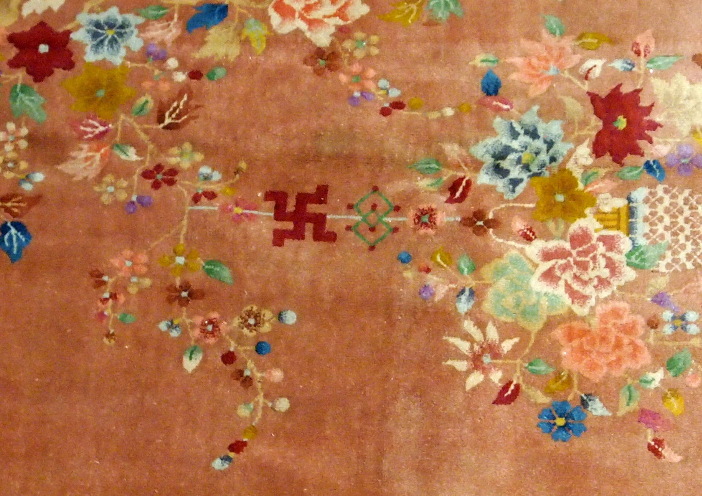 Handmade antique Art Deco Chinese rug 1920s