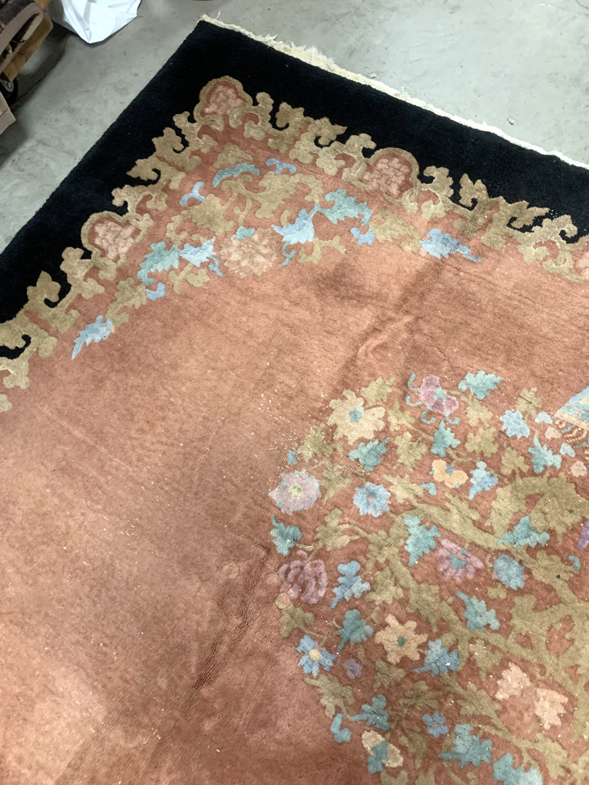 Handmade antique Art Deco Chinese rug 1920s
