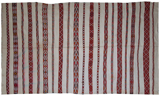 Back view of the handmade Moroccan kilim, revealing its high-quality cotton craftsmanship.